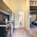 Apartment A27 Bp Modern Boutique Apartments, Location By Bqa *